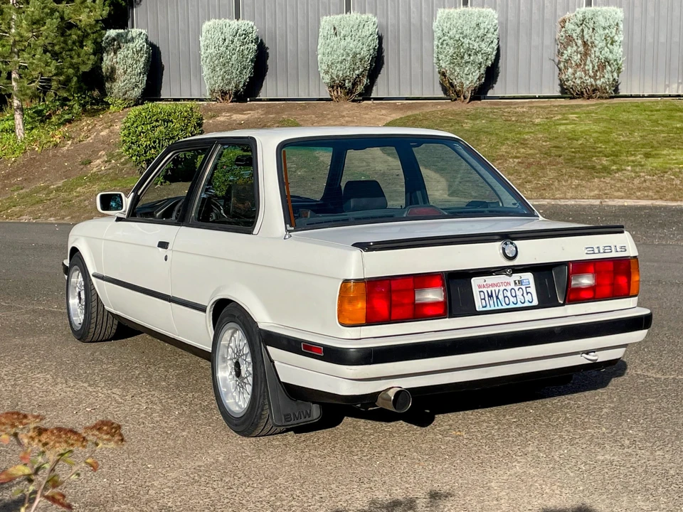 1991 BMW E30 3 Series - Image 9 of 31