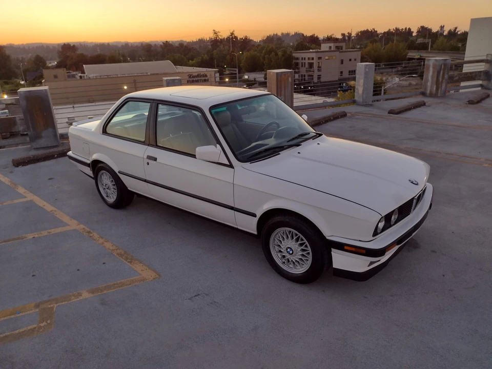 1991 BMW E30 3 Series - Image 14 of 31