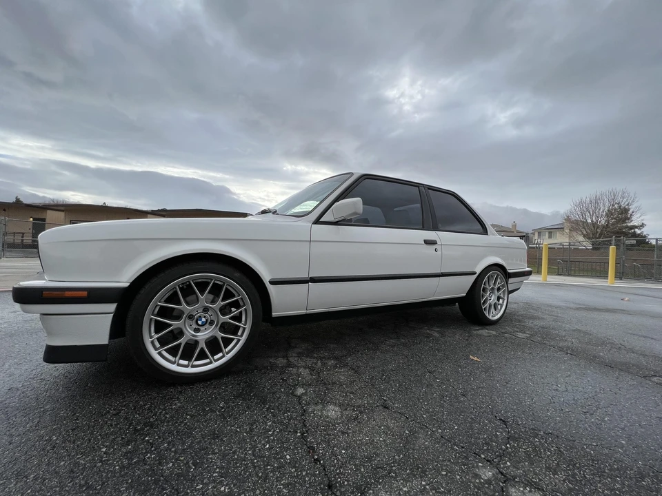 1991 BMW E30 3 Series - Image 2 of 31