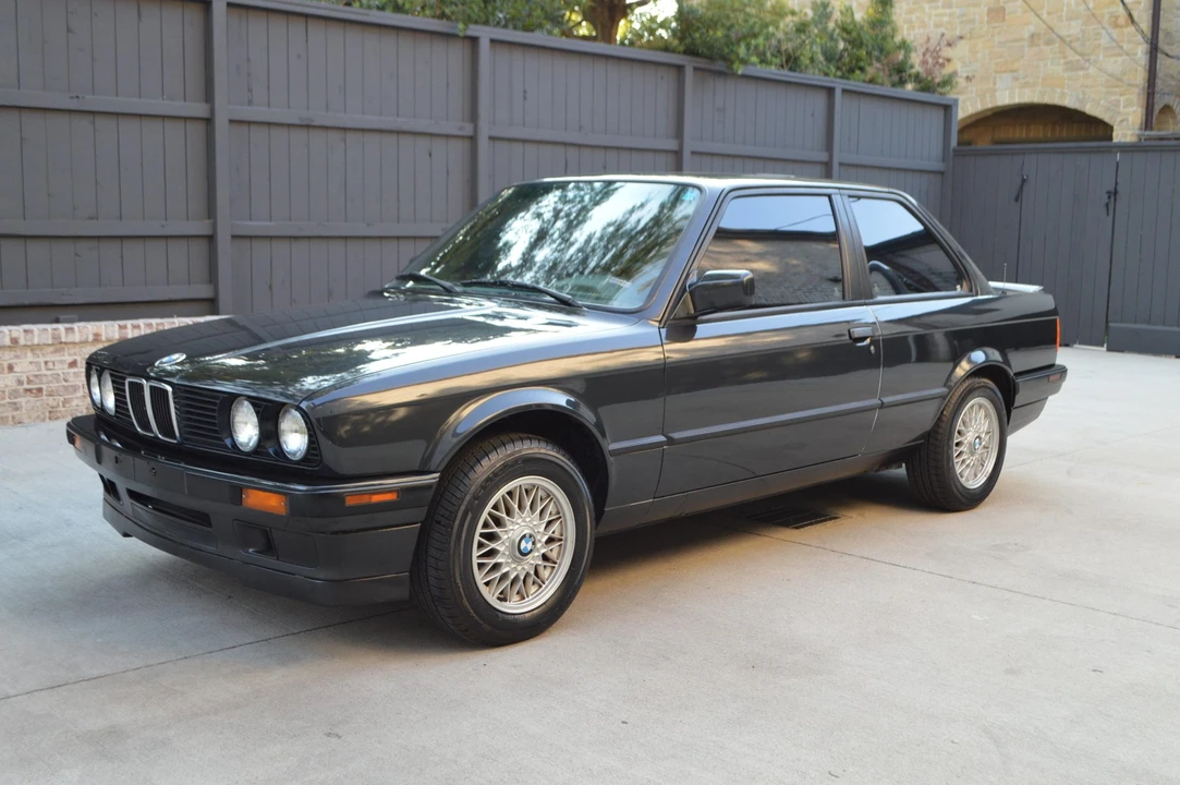 1991 BMW E30 3 Series - Image 2 of 31