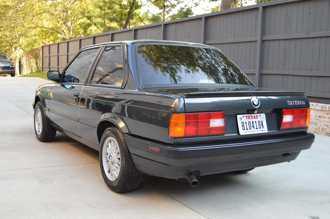 1991 BMW E30 3 Series - Image 11 of 31