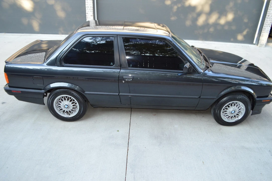 1991 BMW E30 3 Series - Image 8 of 31