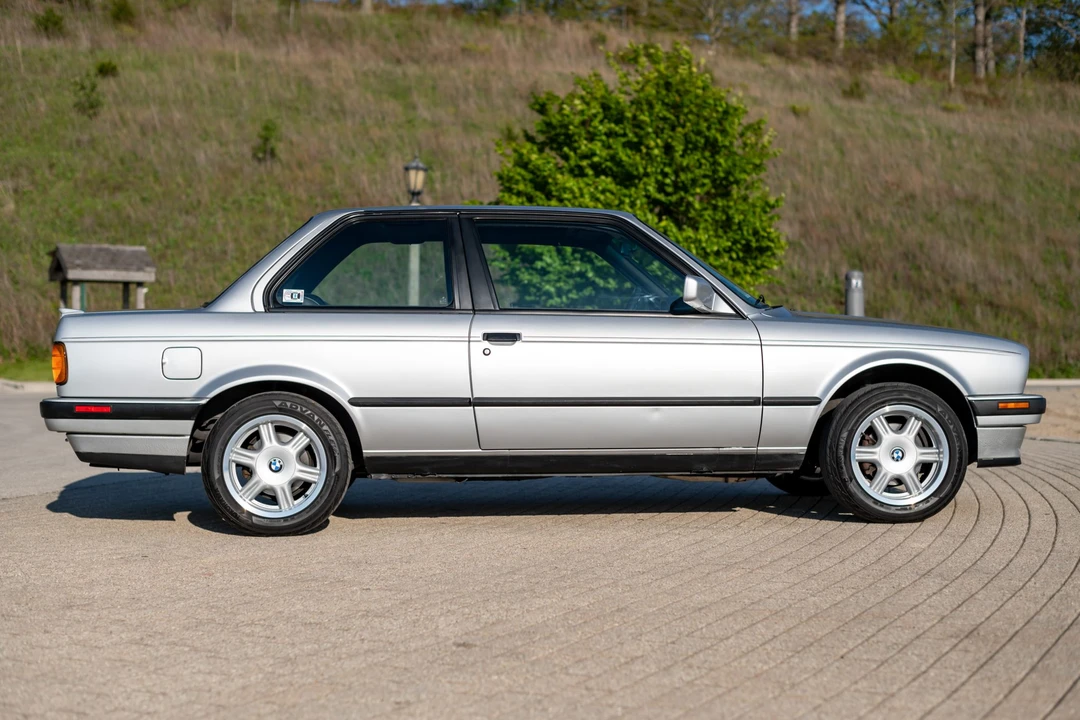 1991 BMW E30 3 Series - Image 5 of 31