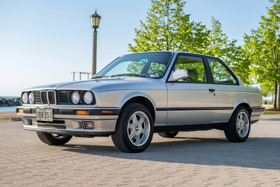 1991 BMW E30 3 Series - Image 2 of 31