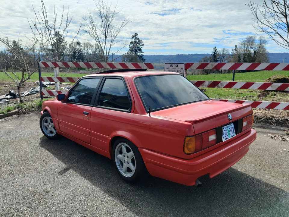 1991 BMW E30 3 Series - Image 8 of 31
