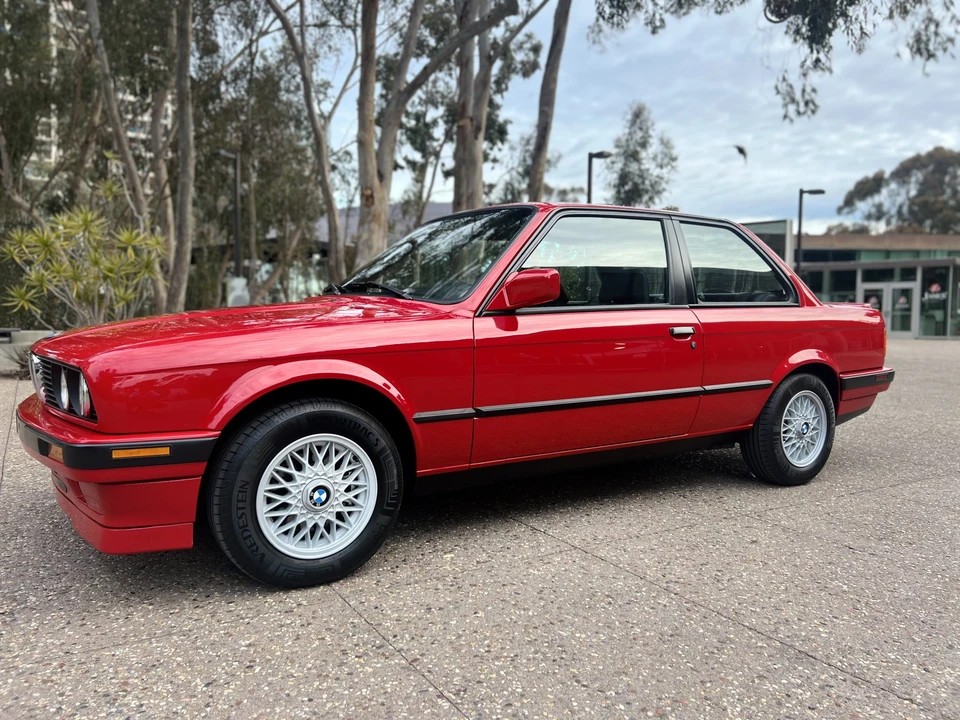 1991 BMW E30 3 Series - Image 2 of 31