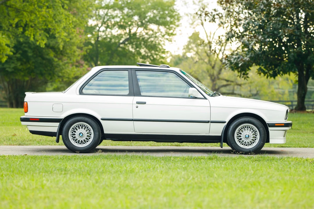 1991 BMW E30 3 Series - Image 14 of 31