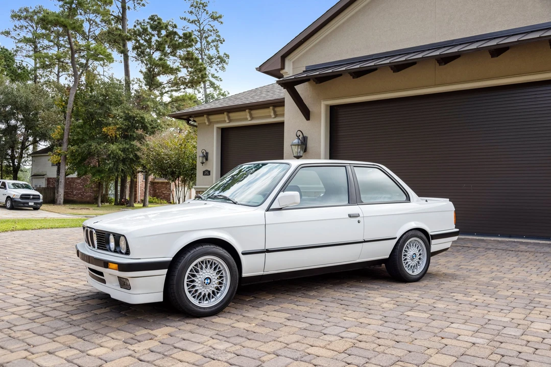 1991 BMW E30 3 Series - Image 2 of 31