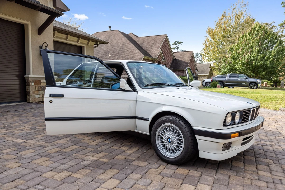 1991 BMW E30 3 Series - Image 10 of 31
