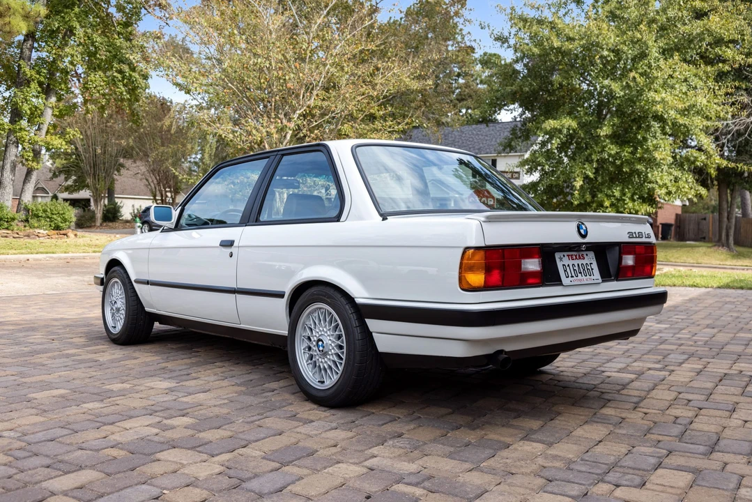 1991 BMW E30 3 Series - Image 14 of 31
