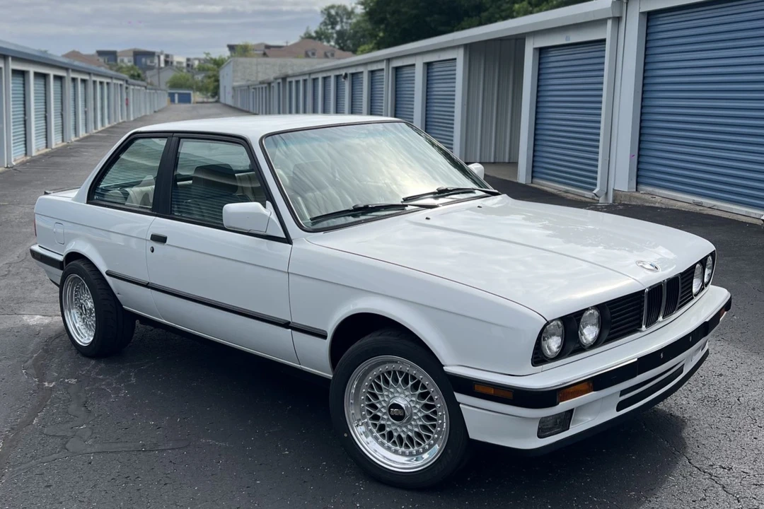 1991 BMW E30 3 Series - Image 2 of 31