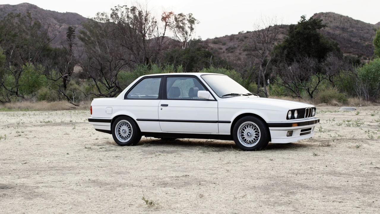 1991 BMW E30 3 Series - Image 10 of 31