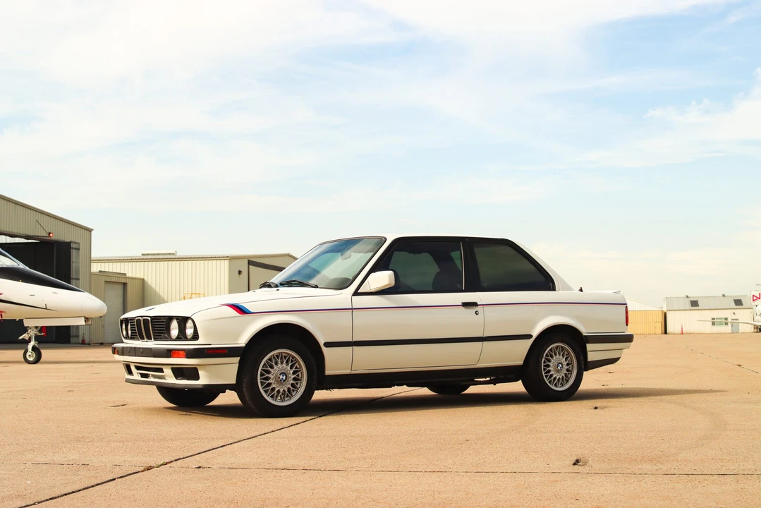 1991 BMW E30 3 Series - Image 2 of 31