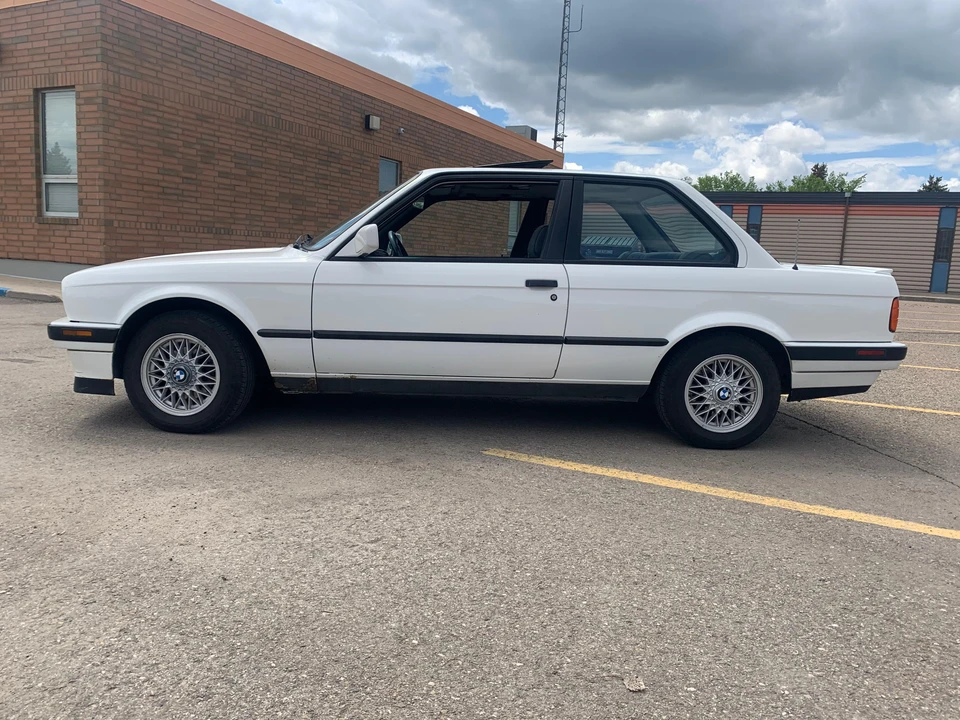 1991 BMW E30 3 Series - Image 9 of 31