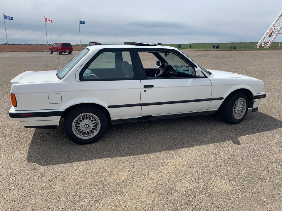 1991 BMW E30 3 Series - Image 14 of 31