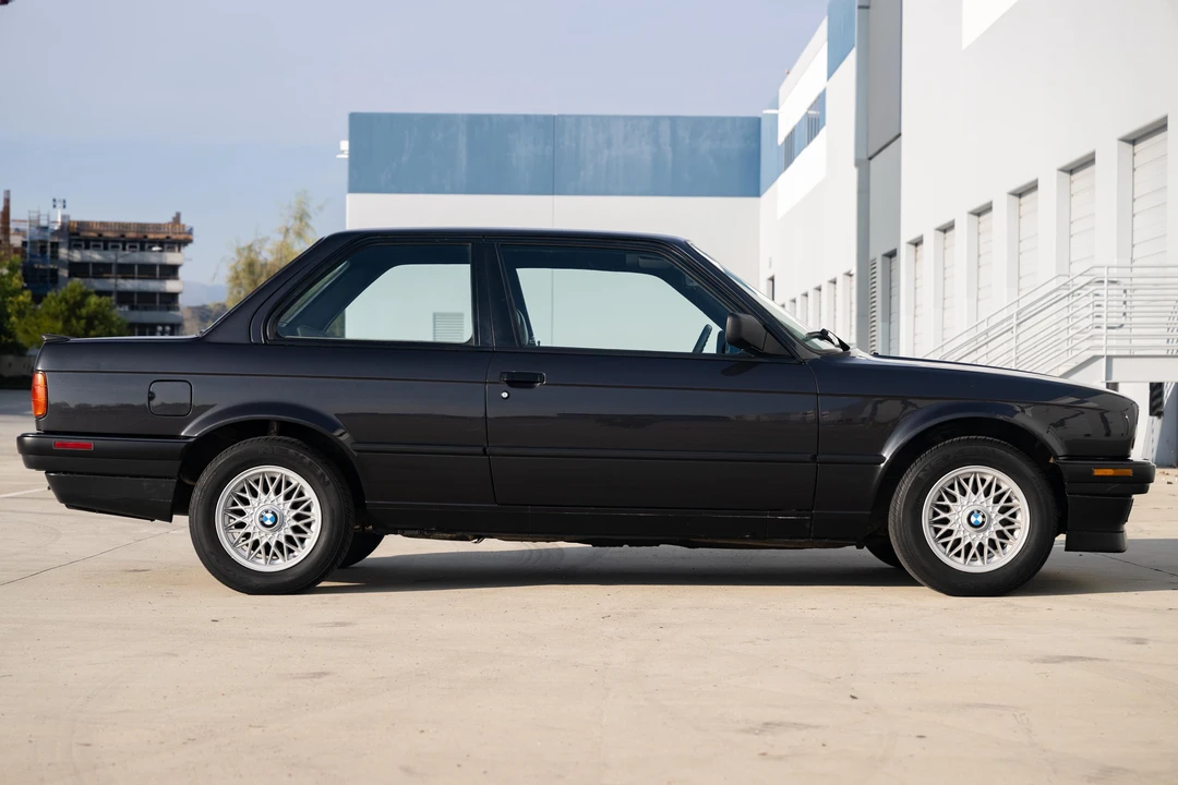 1991 BMW E30 3 Series - Image 3 of 31