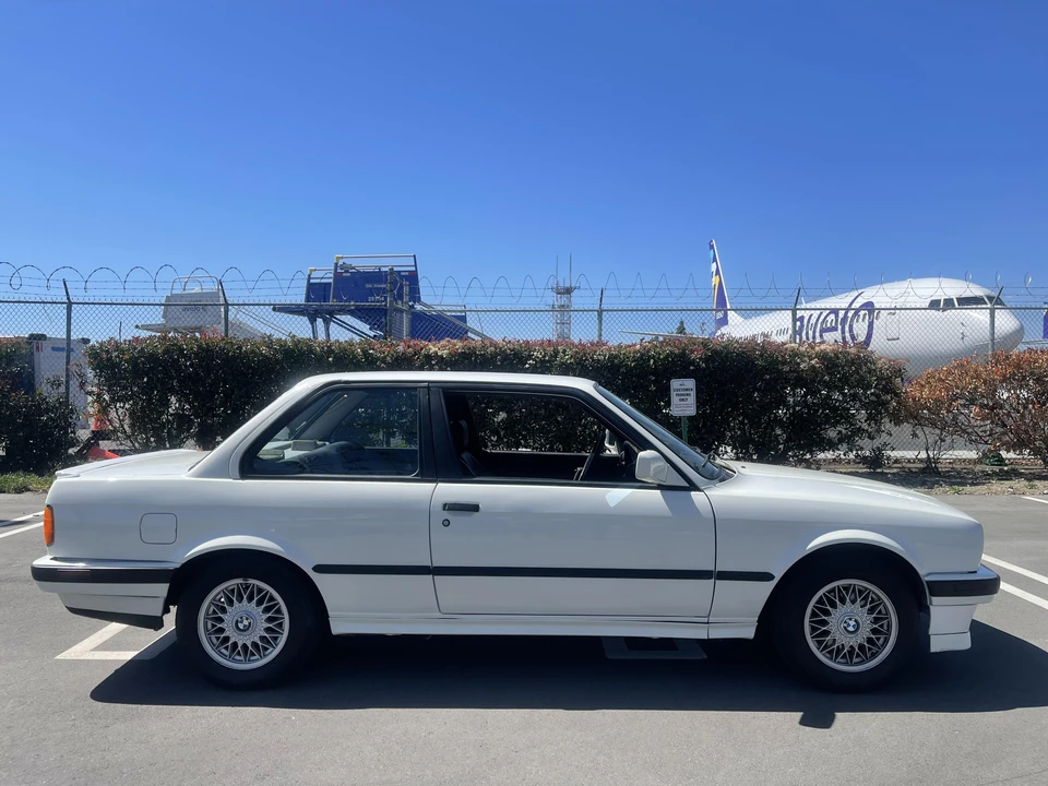 1991 BMW E30 3 Series - Image 14 of 31