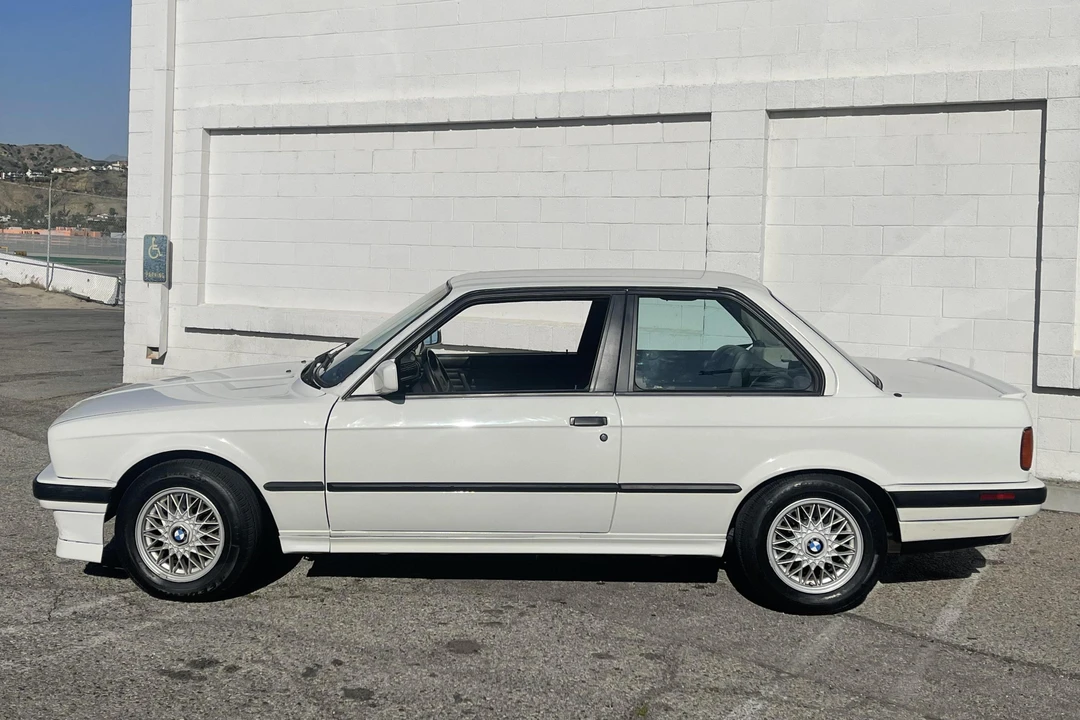 1991 BMW E30 3 Series - Image 3 of 31