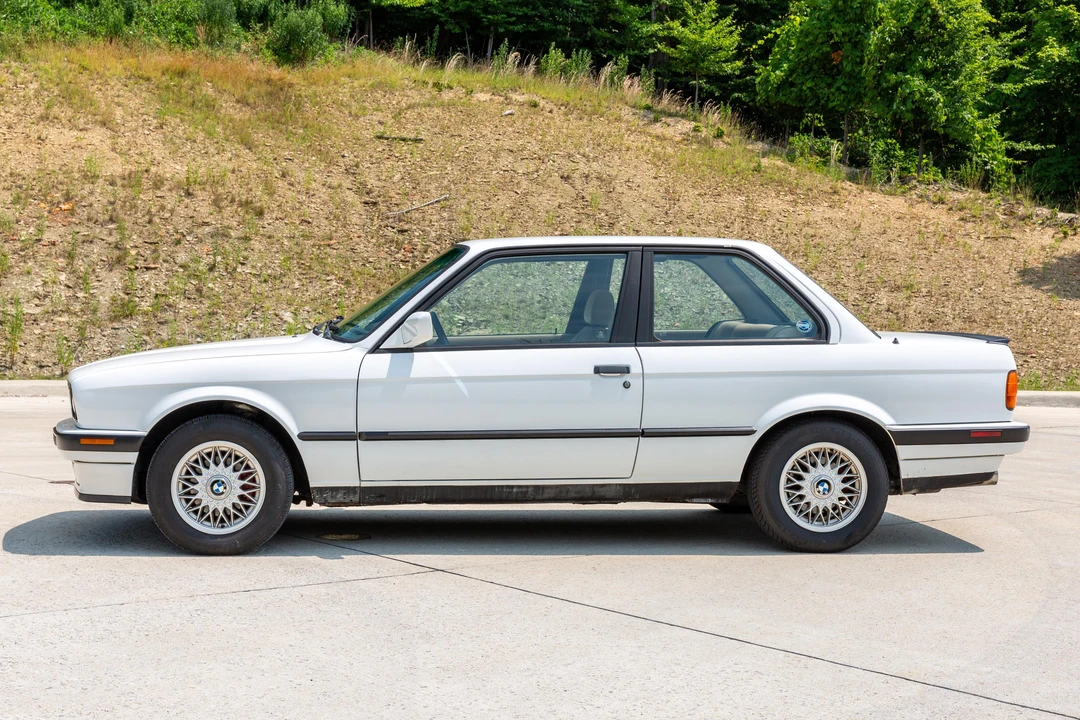 1991 BMW E30 3 Series - Image 6 of 31