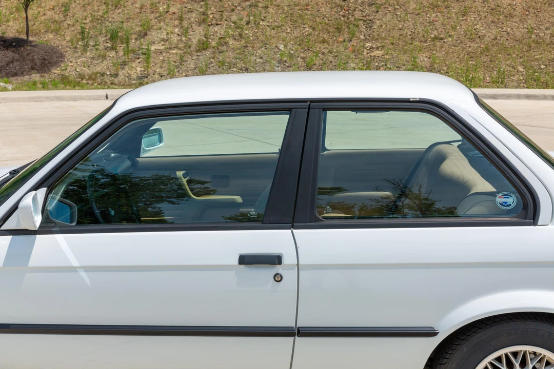 1991 BMW E30 3 Series - Image 15 of 31