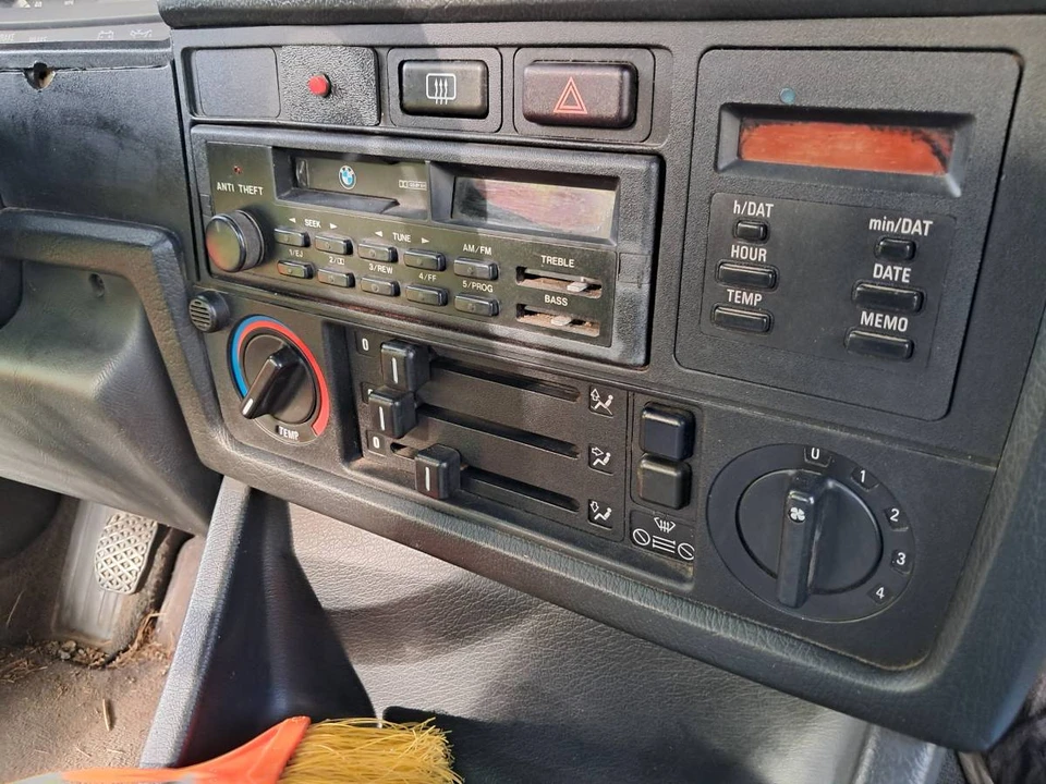 1991 BMW E30 3 Series - Image 9 of 20