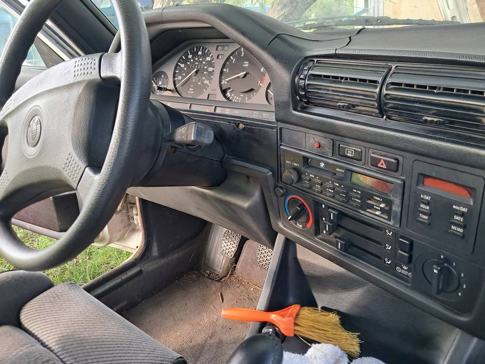 1991 BMW E30 3 Series - Image 10 of 20
