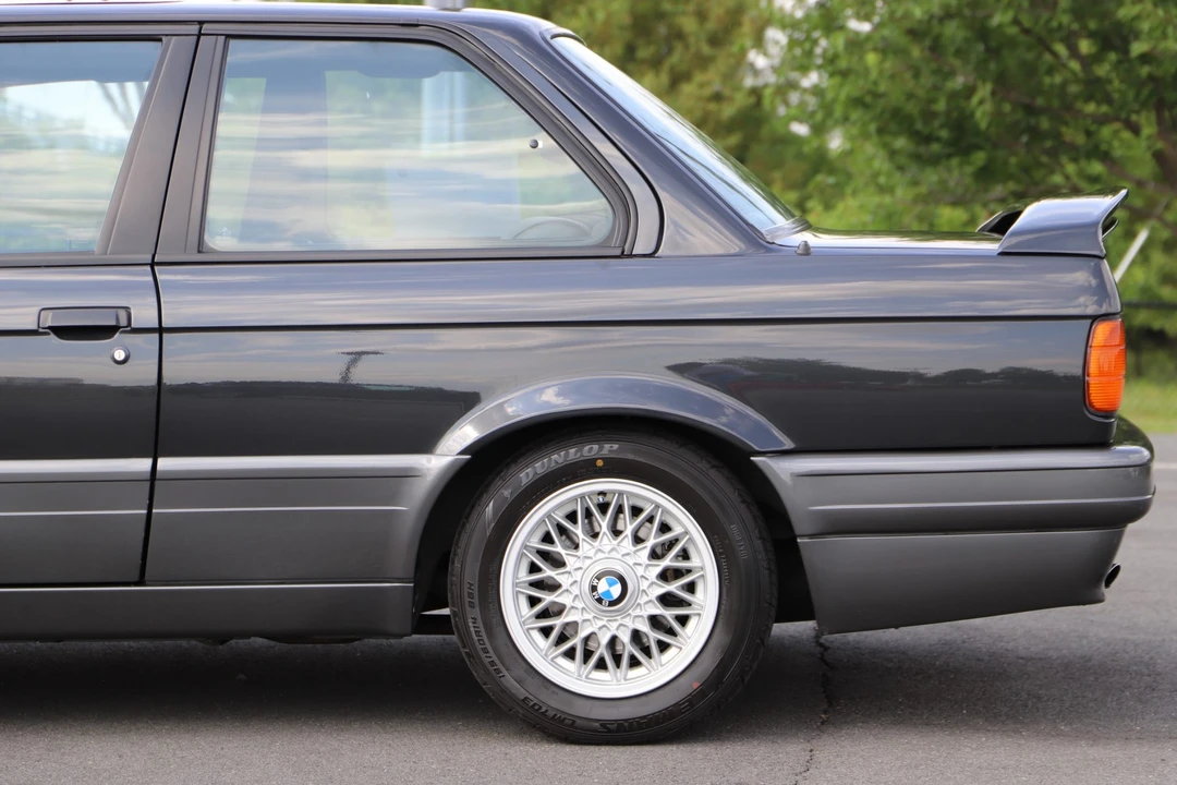 1991 BMW E30 3 Series - Image 10 of 31