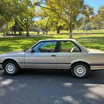 1991 BMW 325i
