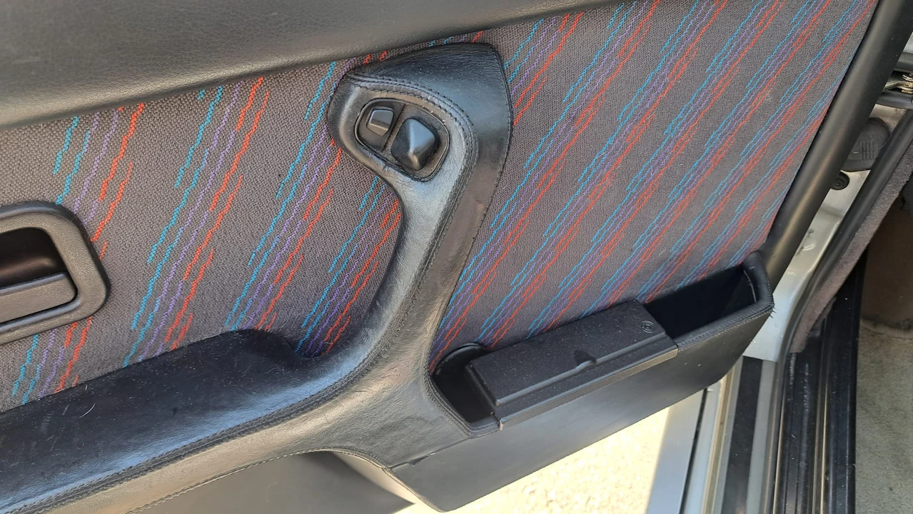 1991 BMW E30 3 Series - Image 22 of 31