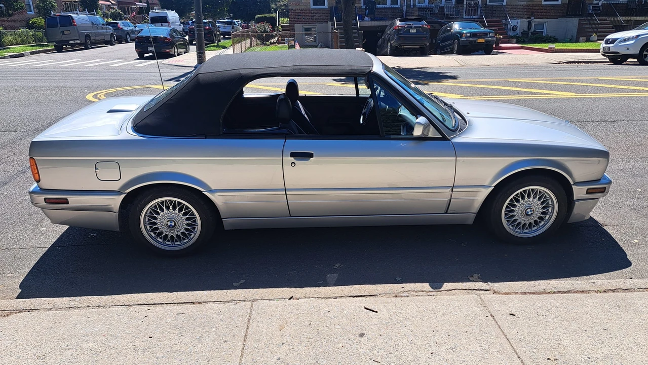 1991 BMW E30 3 Series - Image 9 of 31