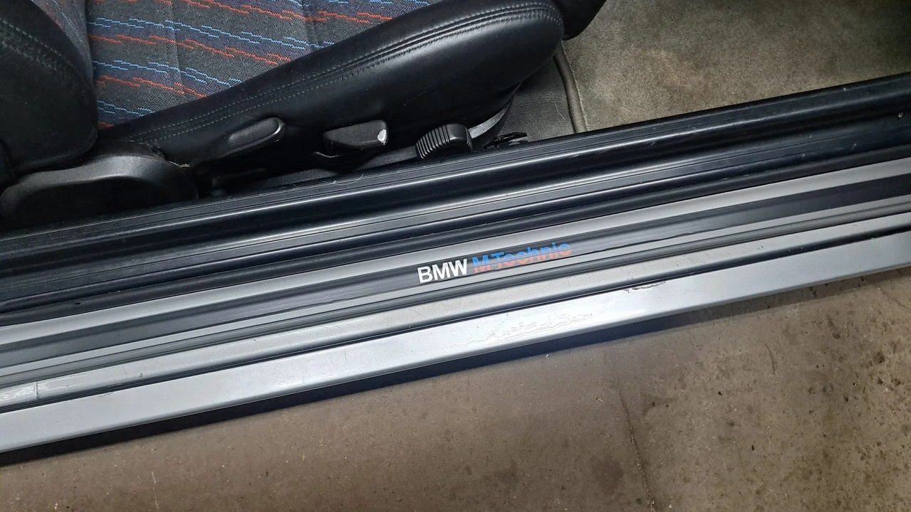 1991 BMW E30 3 Series - Image 24 of 31