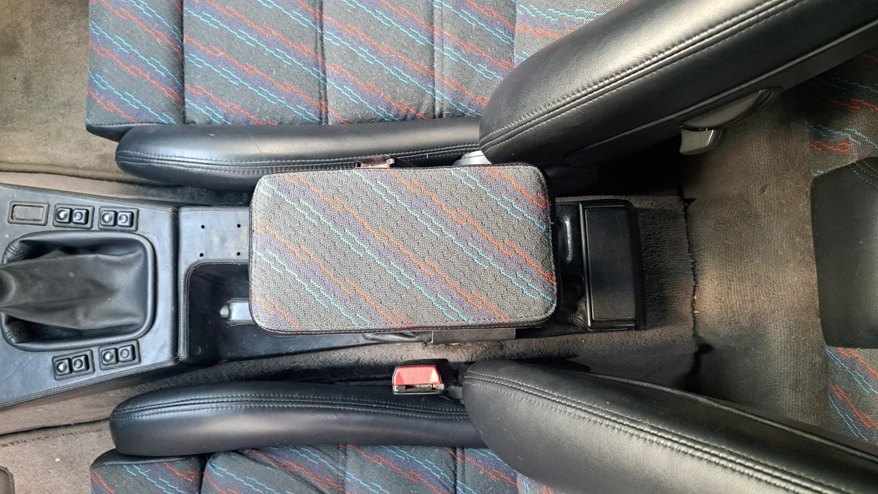 1991 BMW E30 3 Series - Image 28 of 31