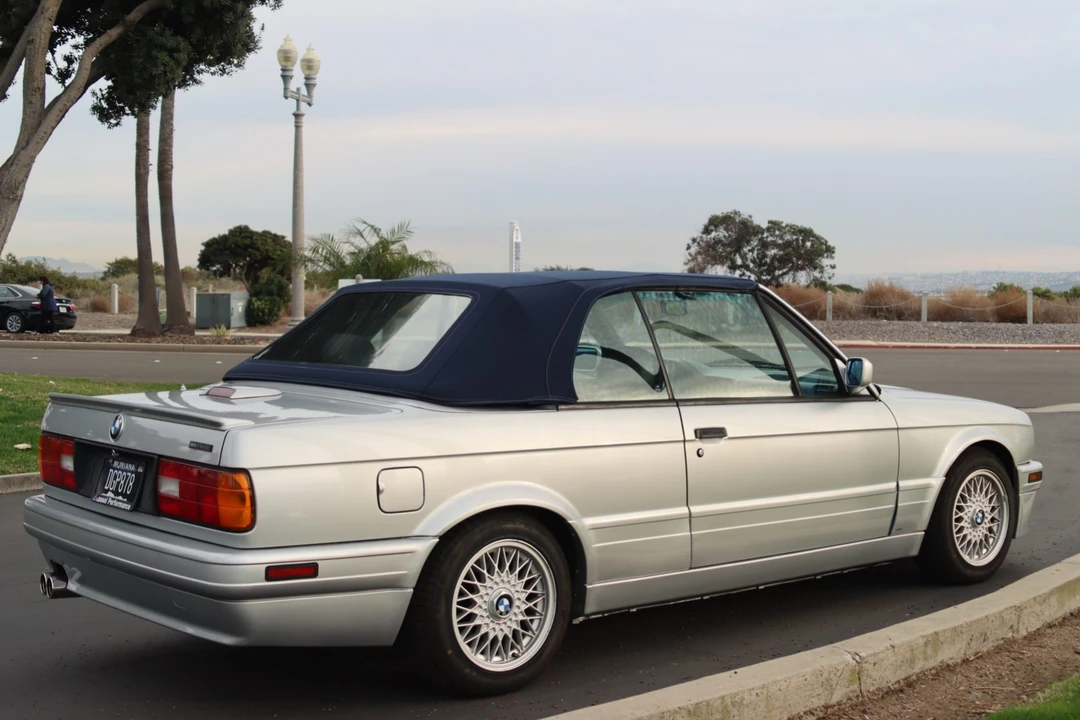 1991 BMW E30 3 Series - Image 10 of 31