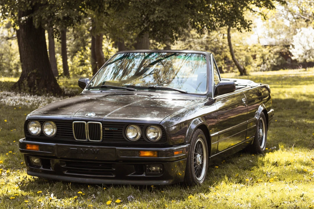 1991 BMW E30 3 Series - Image 2 of 31