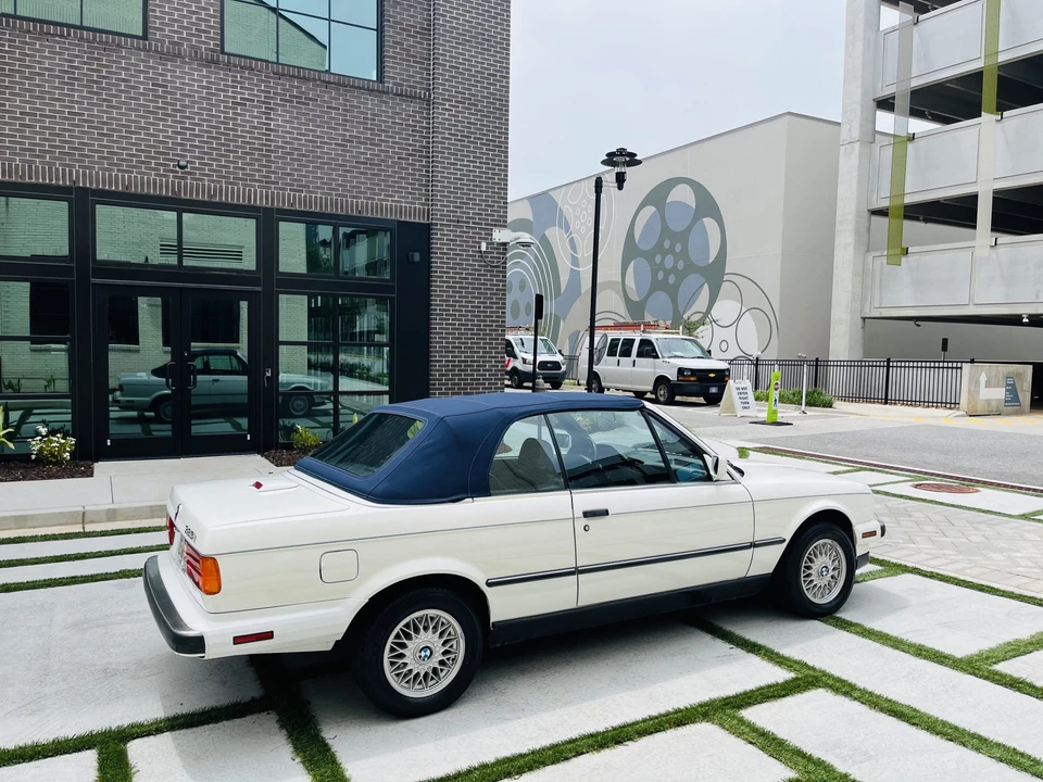 1991 BMW E30 3 Series - Image 9 of 31