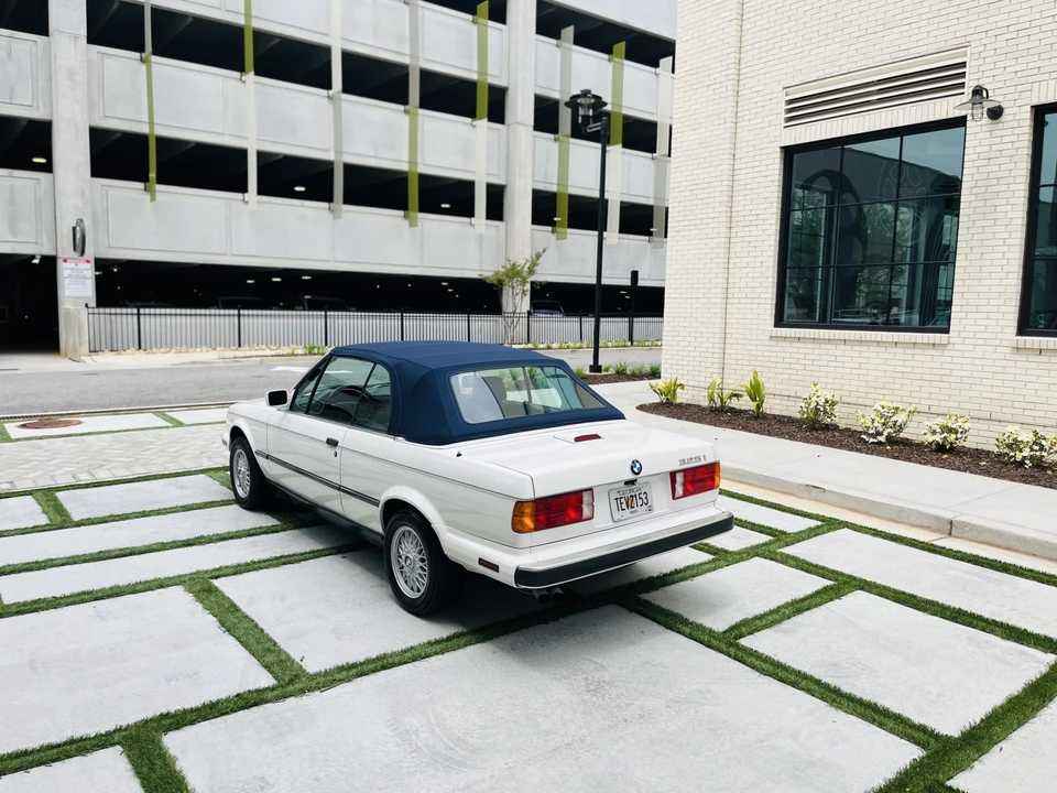 1991 BMW E30 3 Series - Image 14 of 31