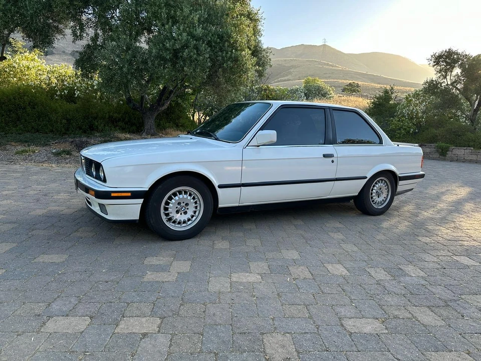 1991 BMW E30 3 Series - Image 3 of 31