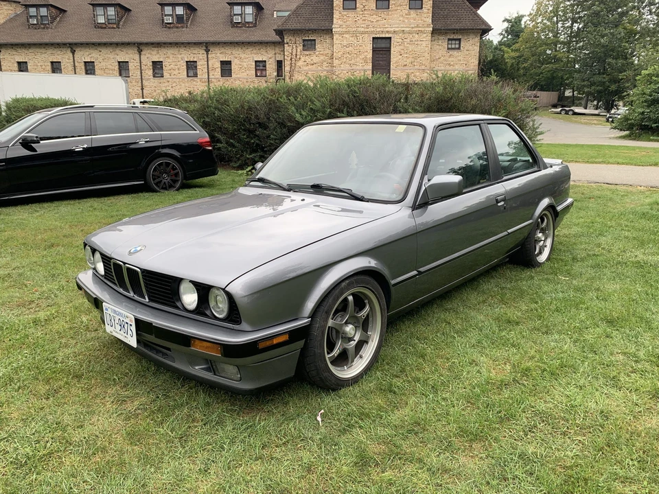1991 BMW E30 3 Series - Image 2 of 31