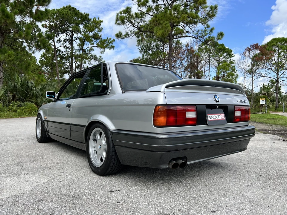 1991 BMW E30 3 Series - Image 13 of 31