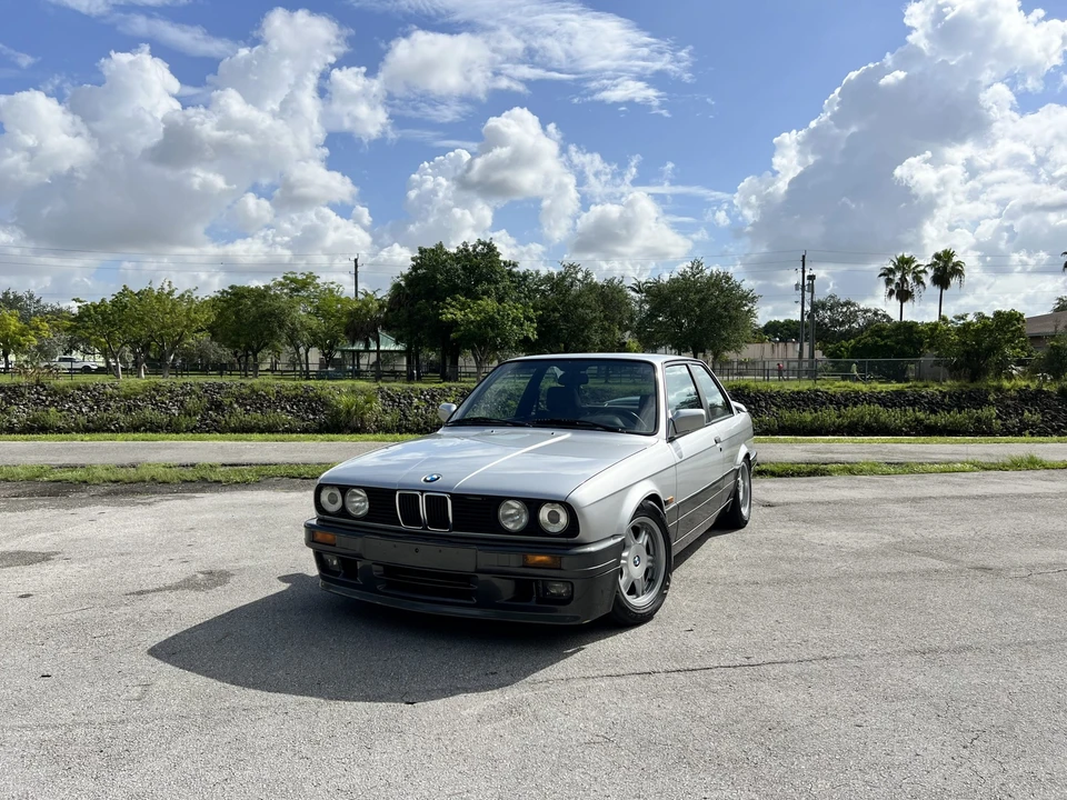 1991 BMW E30 3 Series - Image 2 of 31