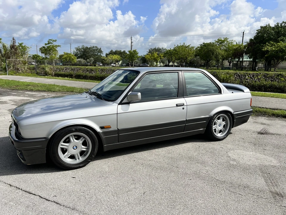 1991 BMW E30 3 Series - Image 5 of 31