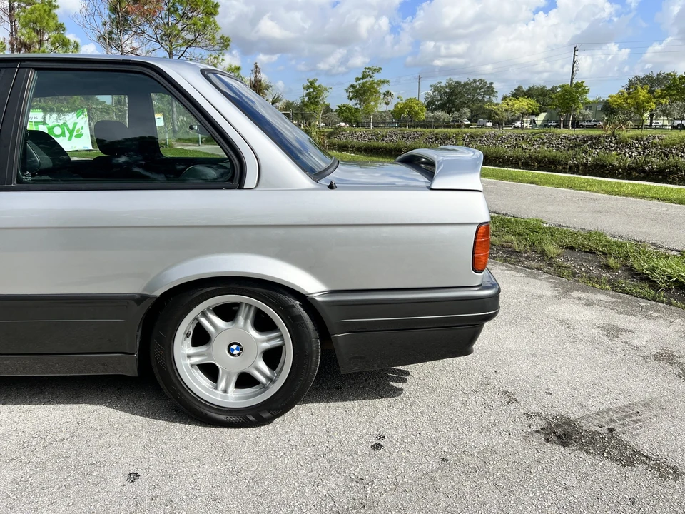1991 BMW E30 3 Series - Image 25 of 31