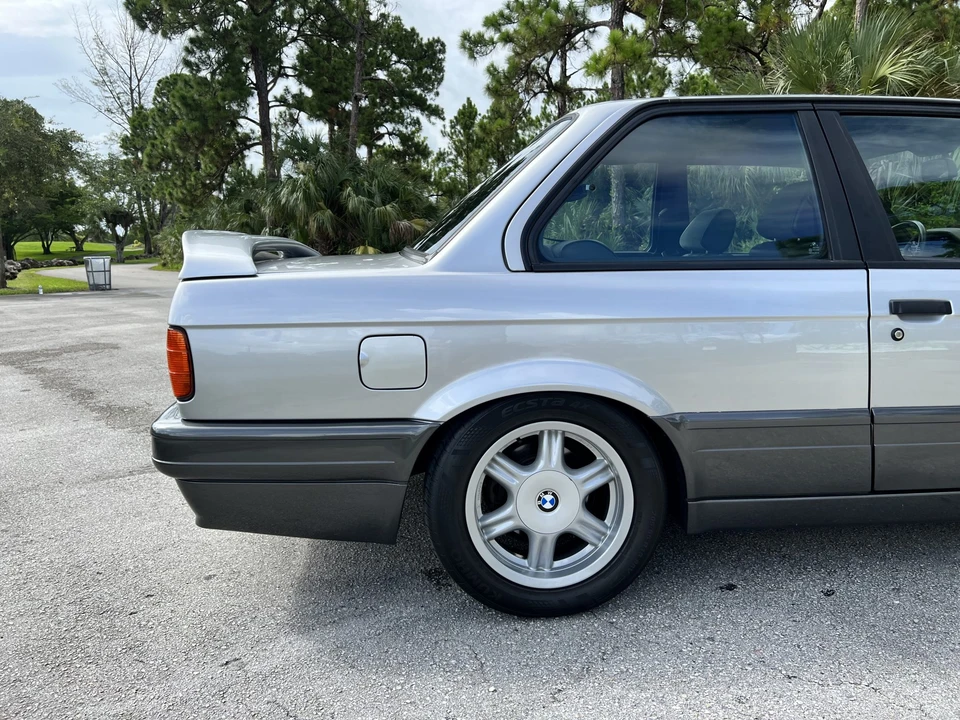 1991 BMW E30 3 Series - Image 17 of 31