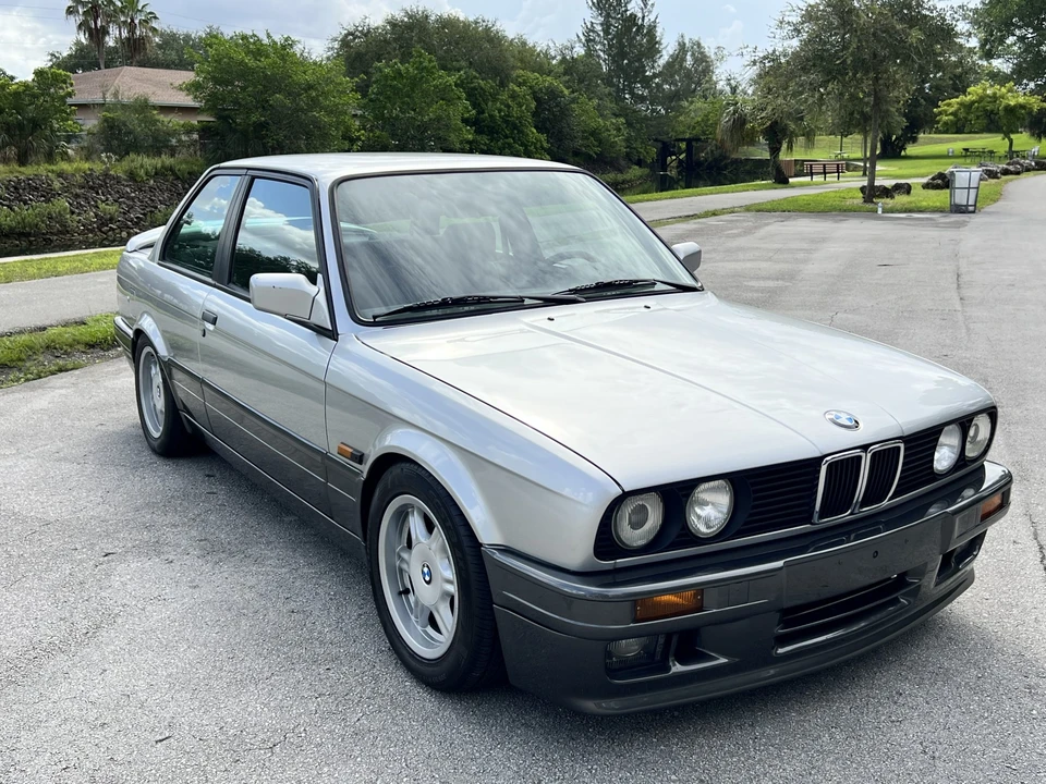 1991 BMW E30 3 Series - Image 11 of 31