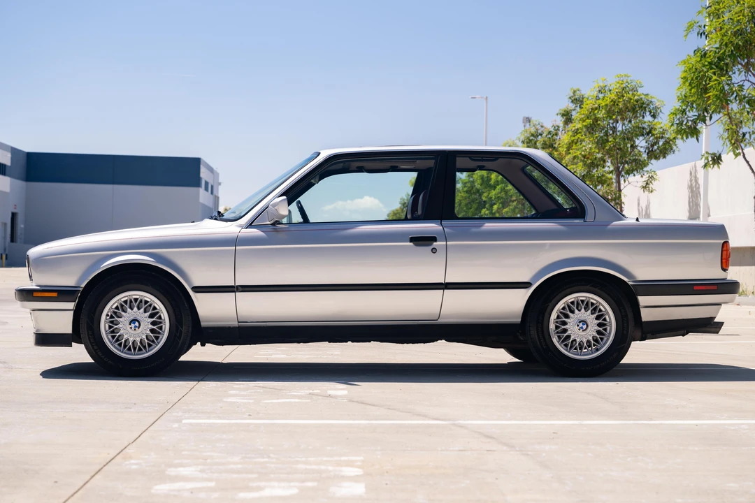 1991 BMW E30 3 Series - Image 3 of 31