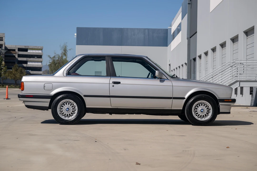 1991 BMW E30 3 Series - Image 3 of 31