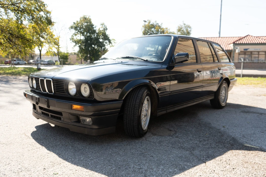 1991 BMW E30 3 Series - Image 2 of 31