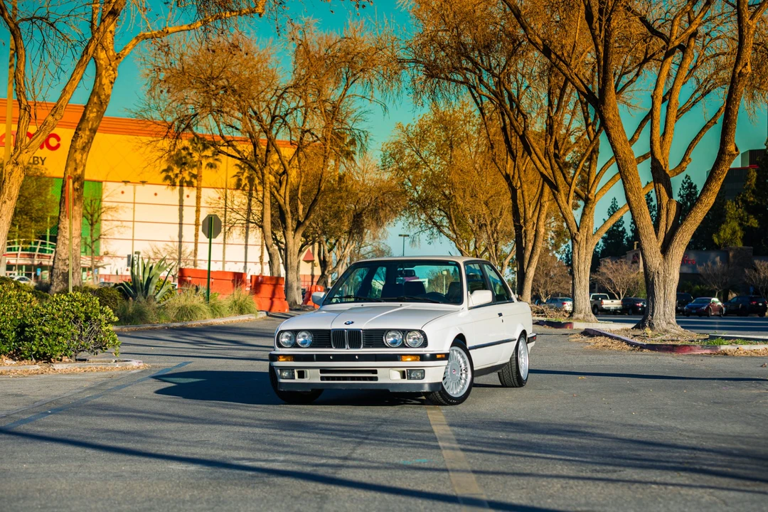 1991 BMW E30 3 Series - Image 4 of 31