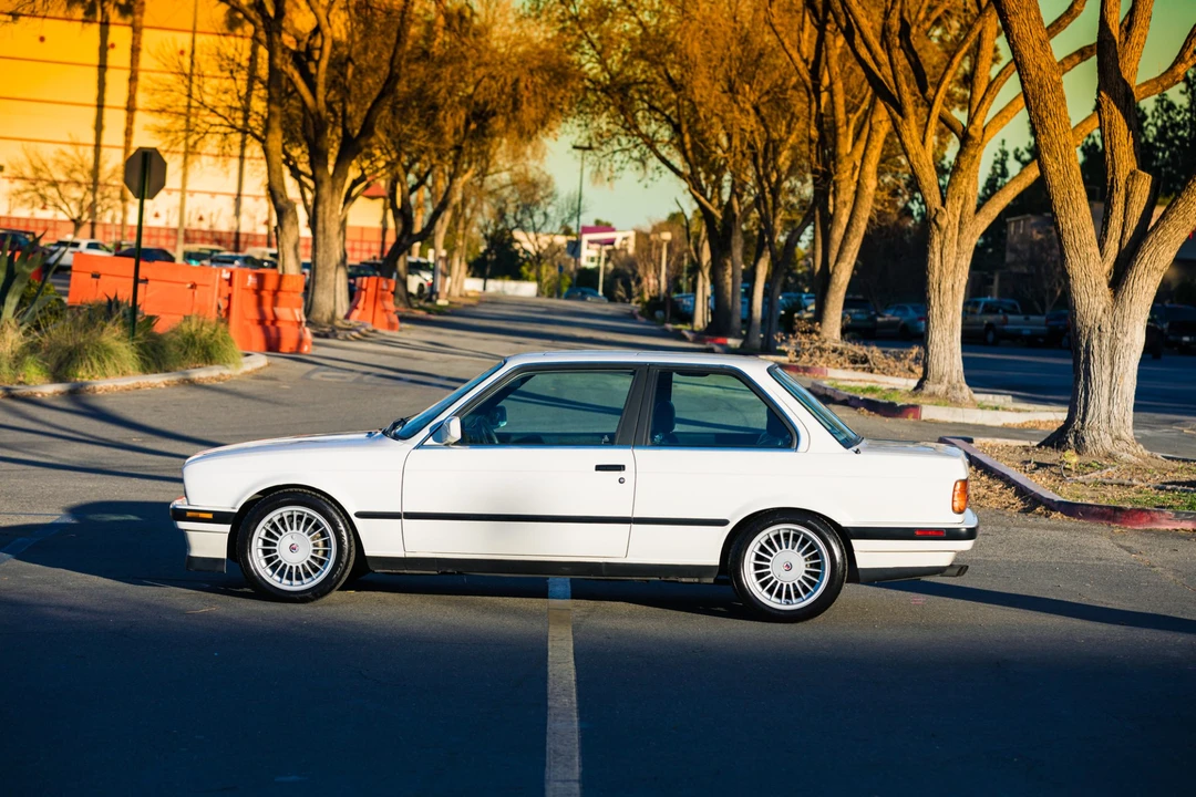 1991 BMW E30 3 Series - Image 10 of 31