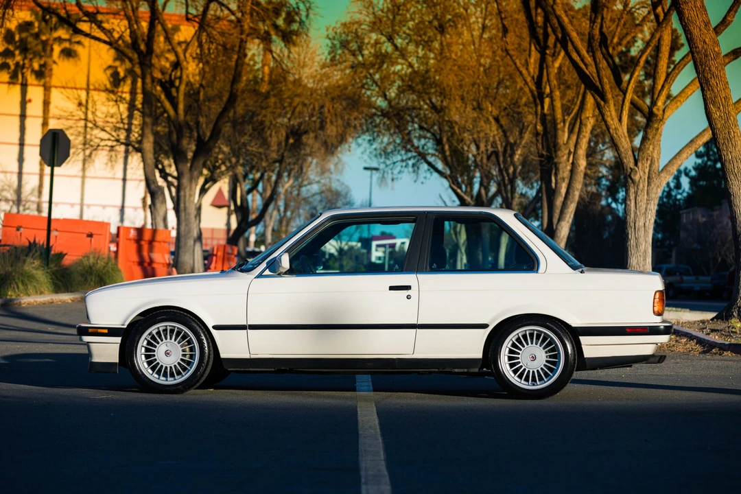 1991 BMW E30 3 Series - Image 12 of 31
